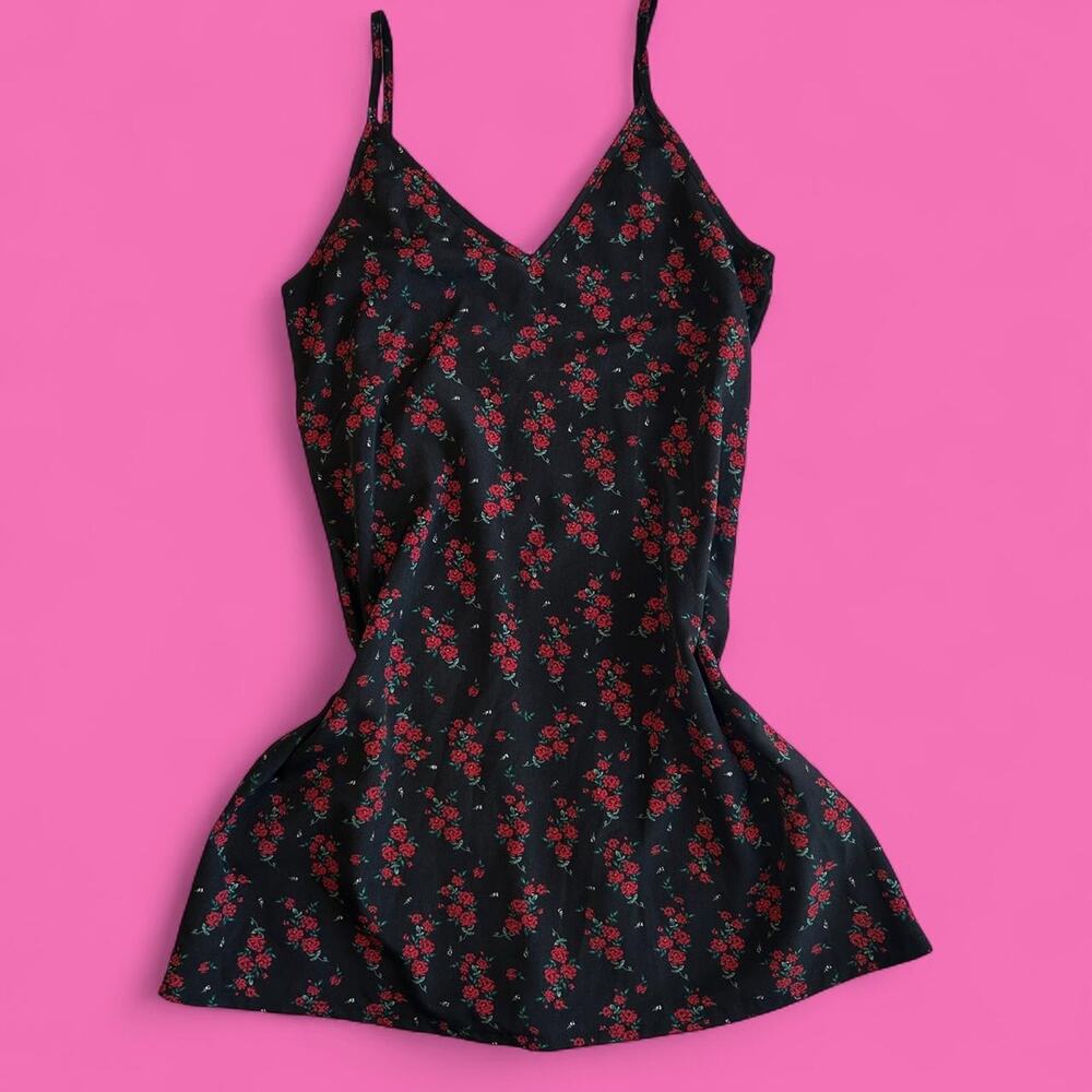 Black red floral mini